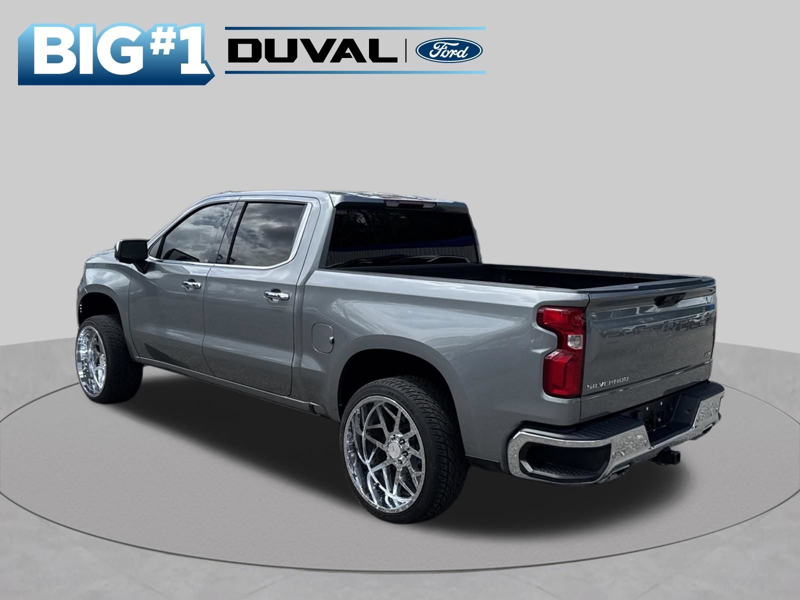 Used 2023 Chevrolet Silverado 1500 LTZ AWD/4WD image 4