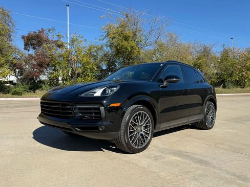 Used 2019 Porsche Cayenne image 2