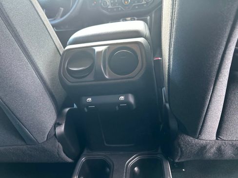 Used 2024 Jeep Wrangler Unlimited Sport AWD/4WD image 41