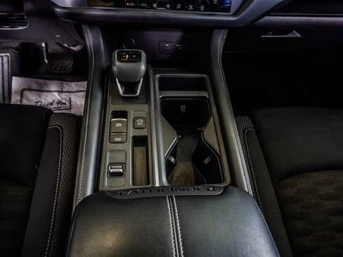 Used 2025 Nissan Pathfinder S FWD image 20