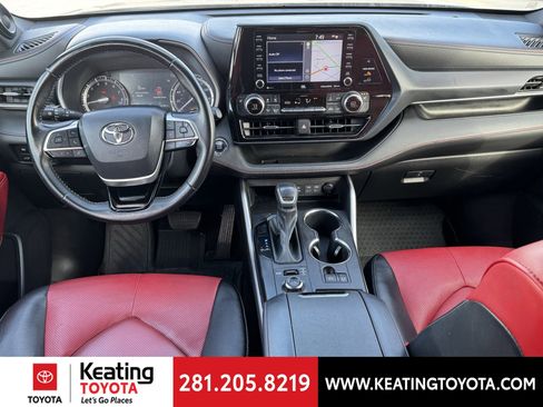 Certified 2022 Toyota Highlander XSE image 11