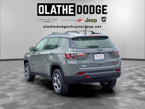 Certified 2022 Jeep Compass Trailhawk w/ Sun and Sound Group AWD/4WD image 3