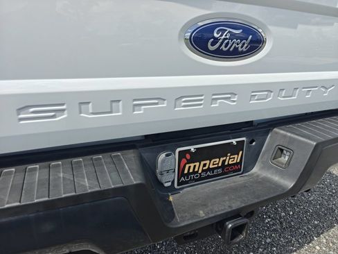Used 2017 Ford F250 XL w/ Power Equipment Group AWD/4WD image 14