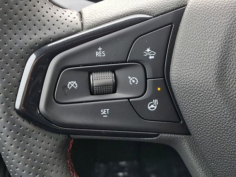 Certified 2025 Chevrolet Trax RS w/ Driver Confidence Package image 21