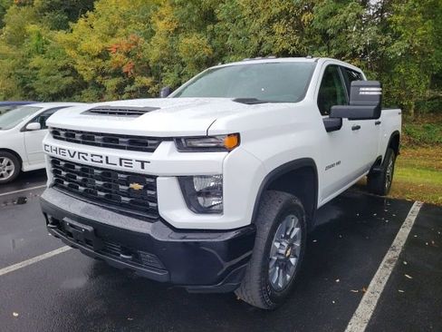 Used 2023 Chevrolet Silverado 2500 Custom w/ Custom Convenience Package image 3