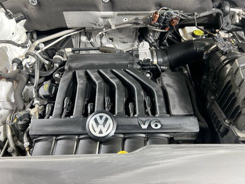 Used 2023 Volkswagen Atlas Cross Sport SEL image 29