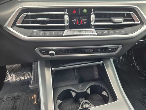 Used 2022 BMW X5 sDrive40i w/ Premium Package RWD image 20
