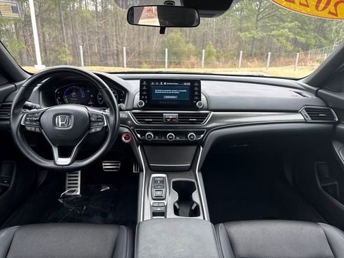 Used 2022 Honda Accord Sport image 16
