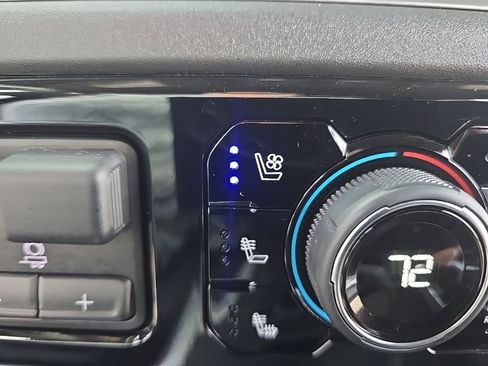 Used 2025 Chevrolet Silverado 1500 LTZ w/ LTZ Convenience Package II AWD/4WD image 27