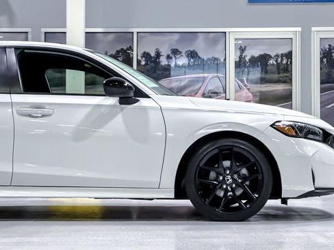 Used 2025 Honda Civic Sport image 33