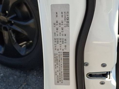 Used 2019 Jeep Compass Latitude AWD/4WD image 32
