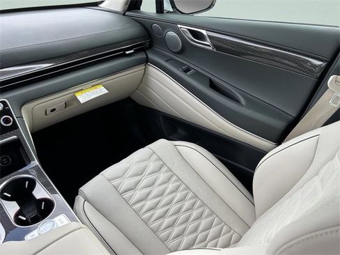 New 2026 Genesis GV80 3.5T e-SC image 12