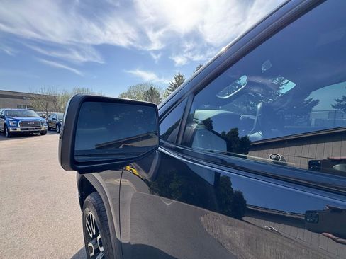 Used 2020 GMC Sierra 1500 AT4 w/ AT4 Premium Package AWD/4WD image 18