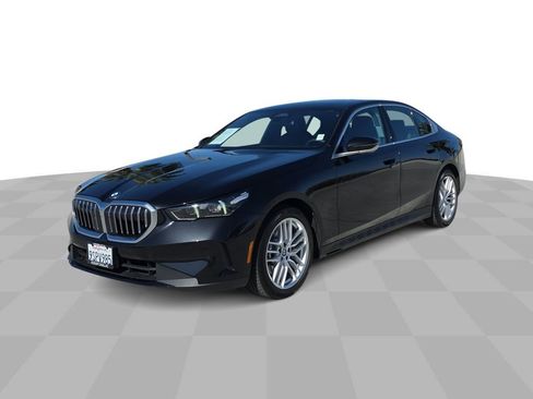 Used 2025 BMW 530i image 1