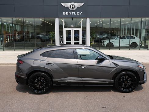 Used 2021 Lamborghini Urus AWD/4WD image 12