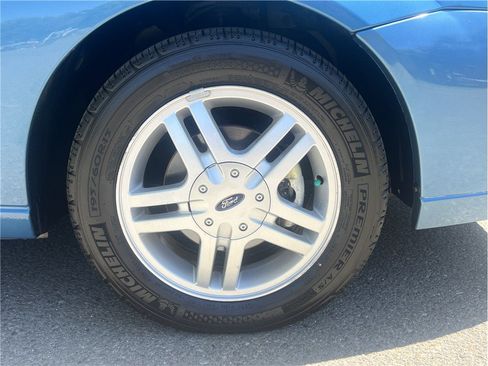 Used 2000 Ford Focus SE FWD image 12