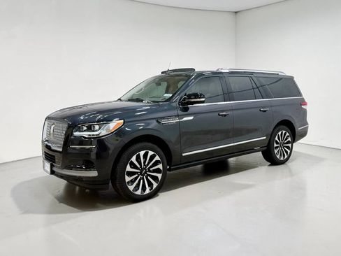 Used 2024 Lincoln Navigator L Reserve AWD/4WD image 11
