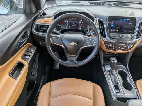 Used 2020 Chevrolet Equinox Premier FWD image 19
