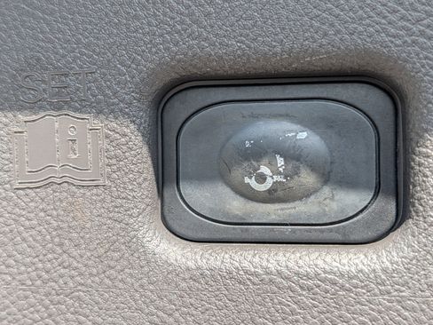 Used 2016 Lincoln MKX Reserve w/ Technology Package image 14