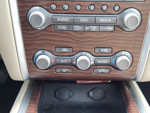 Used 2017 Nissan Pathfinder Platinum w/ Cargo Package image 19