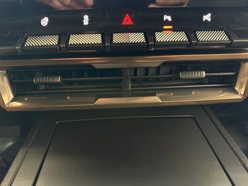 Used 2025 GMC Hummer EV 3X image 38