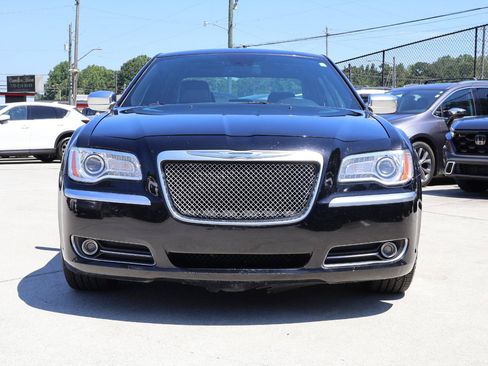 Used 2012 Chrysler 300 C Luxury Series RWD image 10