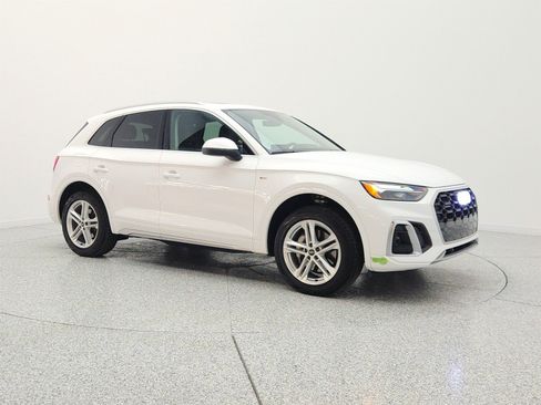 Used 2023 Audi Q5 e Premium Plus w/ Premium Plus Package AWD/4WD image 3