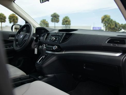Used 2016 Honda CR-V LX image 18