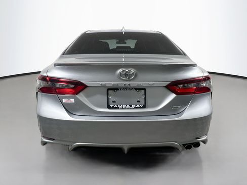 Used 2022 Toyota Camry SE FWD image 6