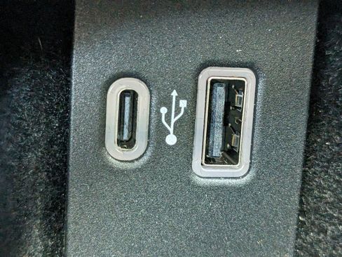 Certified 2023 Lincoln Nautilus Reserve w/ Equipment Group 201A image 25