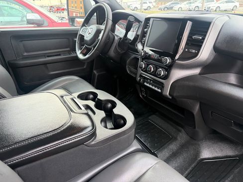 Used 2025 RAM 3500 Tradesman w/ Chrome Appearance Group RWD image 9