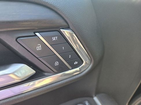 Used 2025 GMC Sierra 1500 SLT RWD image 22