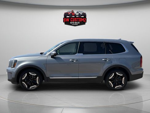 Used 2025 Kia Telluride S AWD/4WD image 4