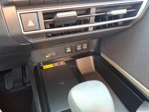 Used 2025 Toyota Camry LE image 23