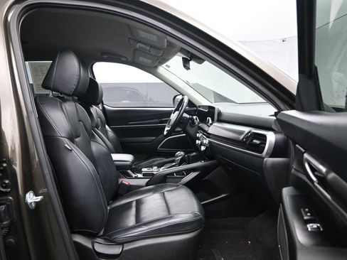 Used 2024 Kia Telluride S image 31