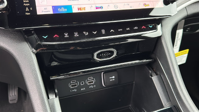 New 2026 Jeep Grand Cherokee Limited AWD/4WD image 16