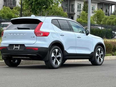 New 2026 Volvo XC40 B5 Plus w/ Protection Package Premier