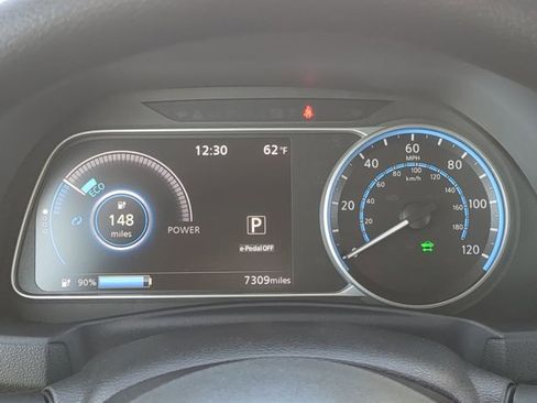 Certified 2025 Nissan Leaf S image 24