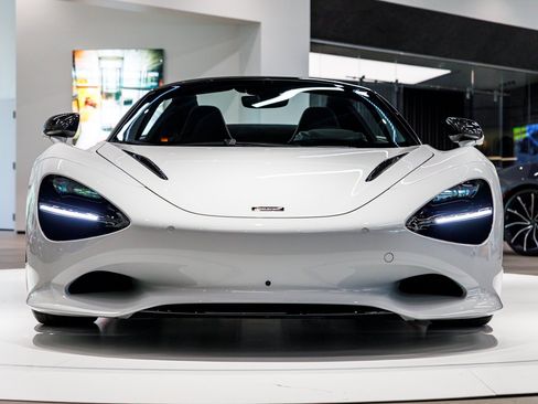 New 2027 McLaren 750S Spider RWD image 4