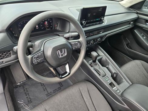 Certified 2025 Honda Accord SE image 12