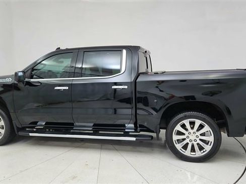 Used 2021 Chevrolet Silverado 1500 High Country w/ Technology Package image 4