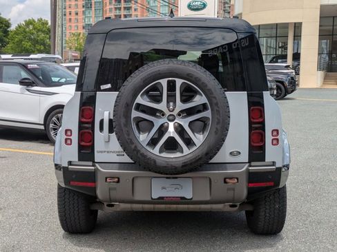 Used 2023 Land Rover Defender 110 X-Dynamic SE AWD/4WD image 7