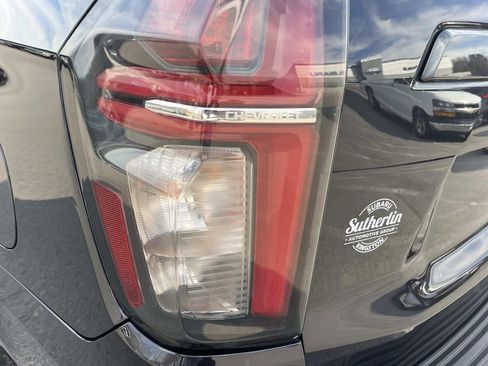 Used 2022 Chevrolet Suburban RST w/ Luxury Package image 10