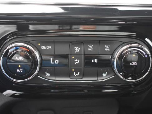 New 2026 Chevrolet Trax RS w/ Sunroof Package image 26