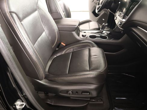 Used 2020 Chevrolet Traverse Premier w/ Redline Edition image 15