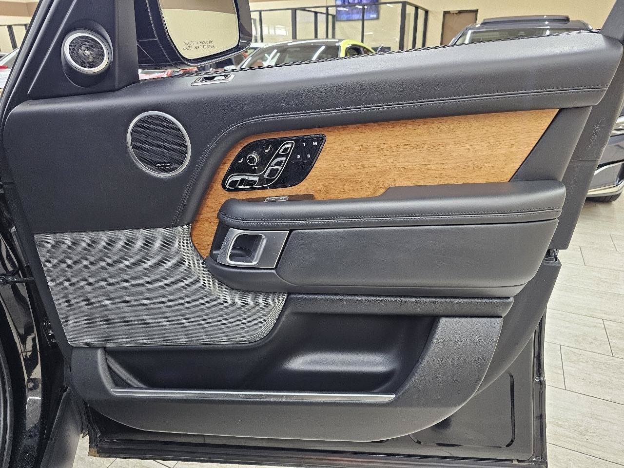 Used 2021 Land Rover Range Rover Long Wheelbase Autobiography AWD/4WD image 39
