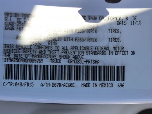 Used 2016 Toyota Tacoma TRD Off-Road image 21