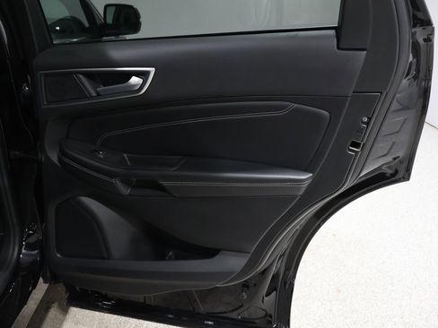 Used 2024 Ford Edge Titanium image 20