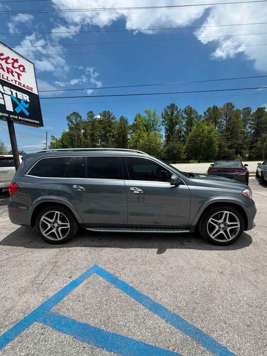 Used 2017 Mercedes-Benz GLS 550 4MATIC image 8