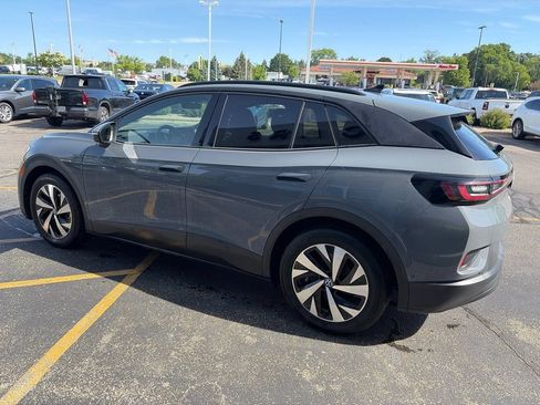 Used 2024 Volkswagen ID.4 2WD image 4